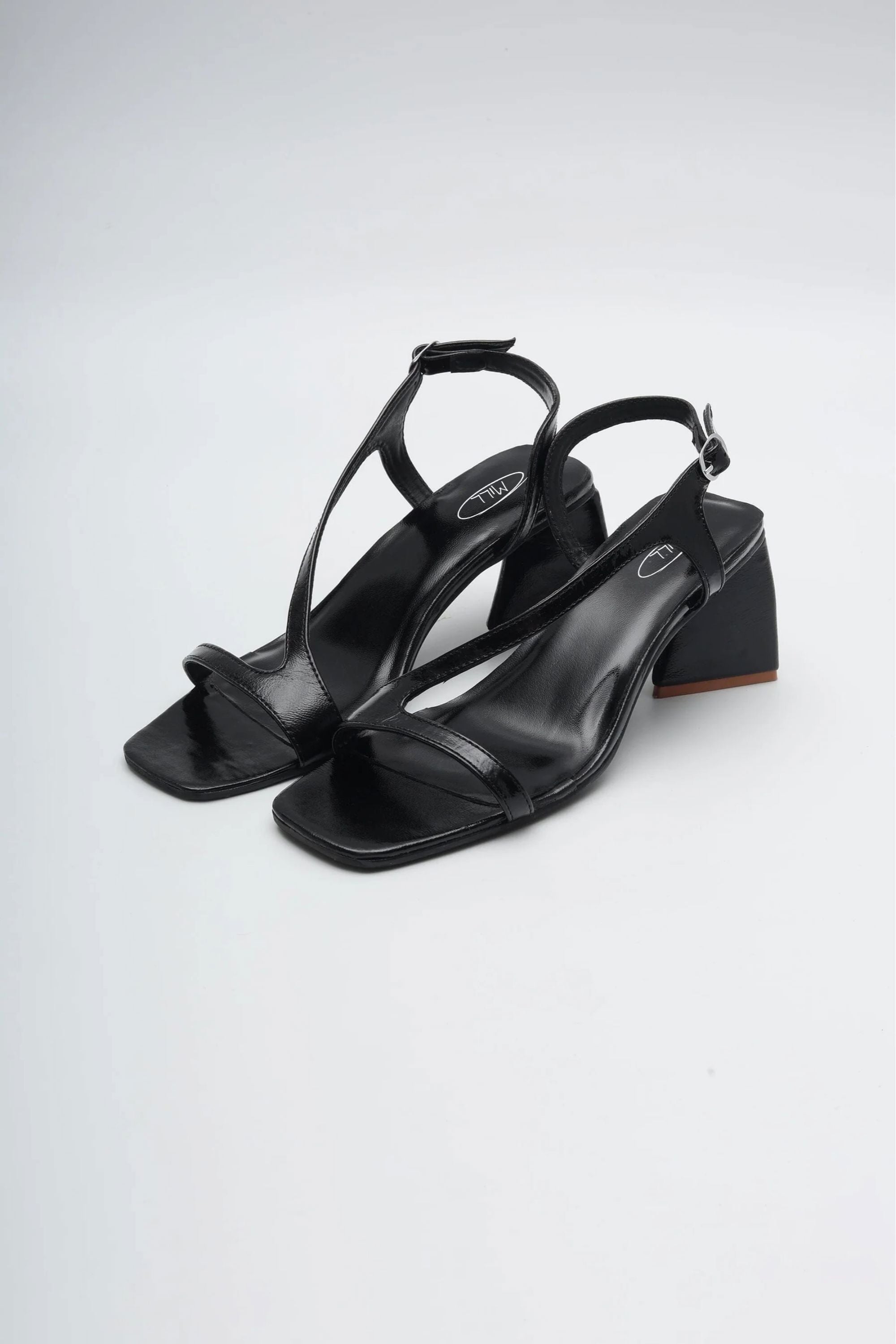 Valentina Heels In Onyx