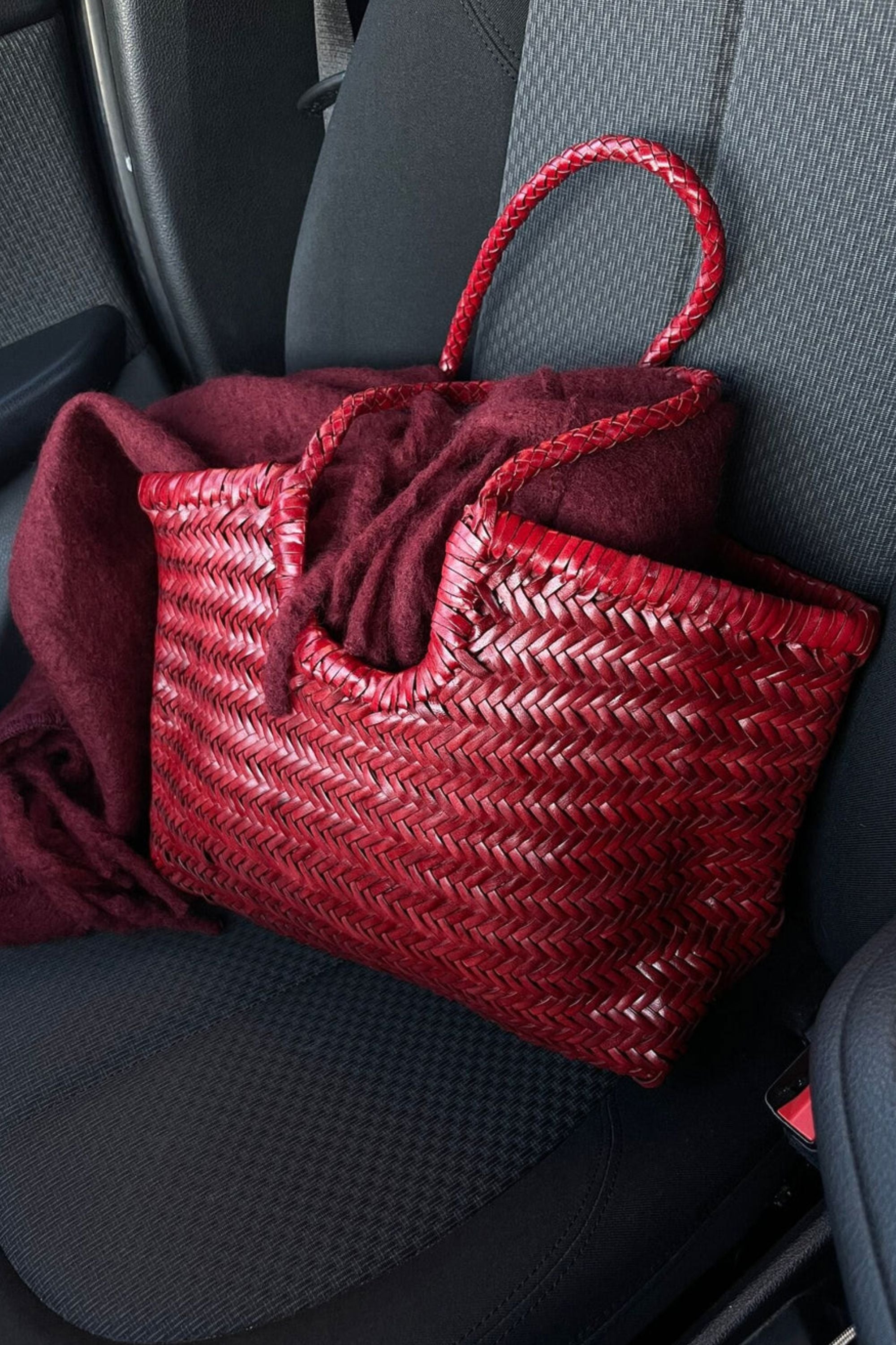 Foyer Tote in Cherry Red Size-16