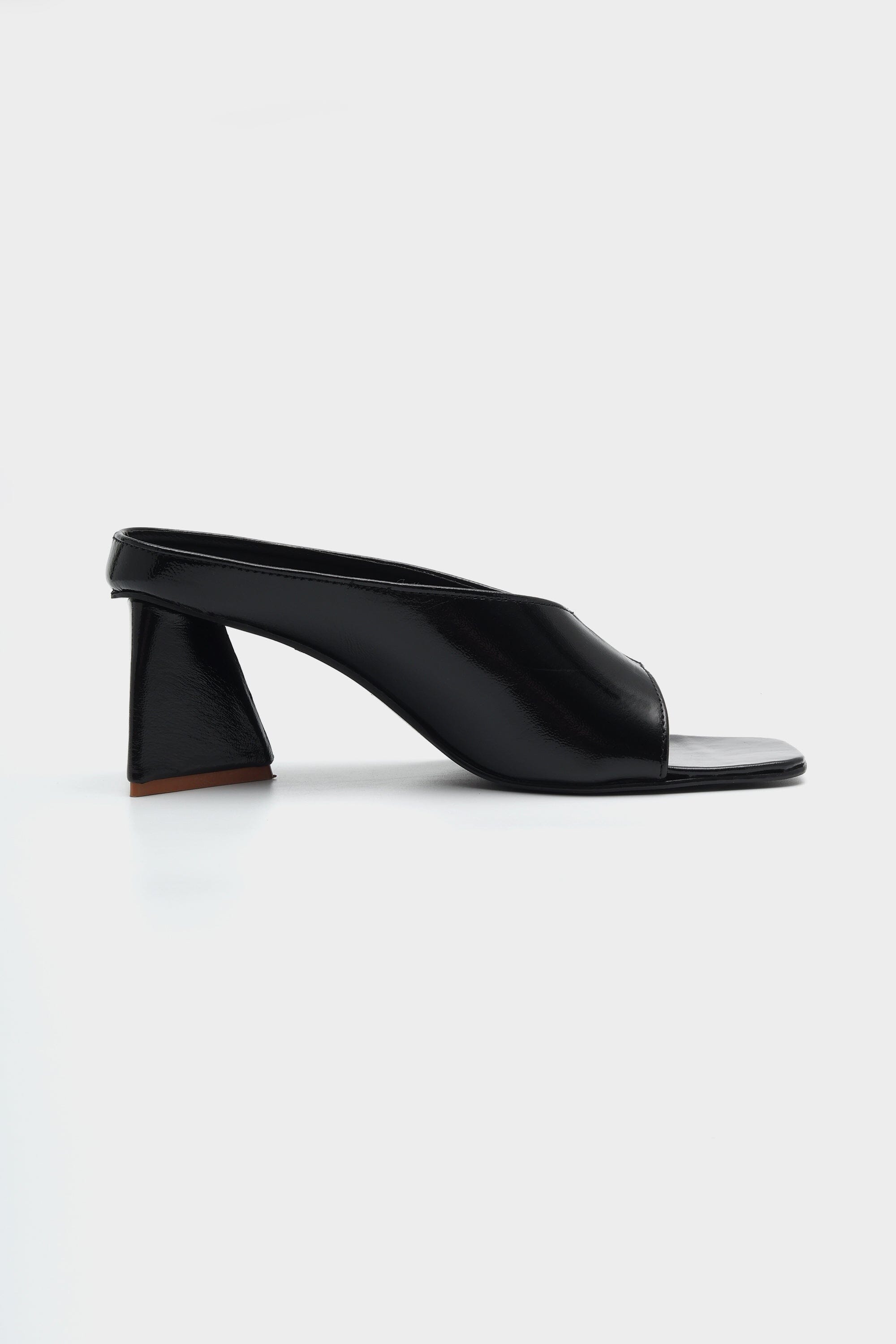 Vea Block Heels in Black Patent Leather